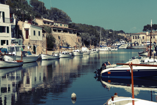 2015-04-Life-of-Pix-free-stock-photos-port-boats-calm-village-leeroy copy